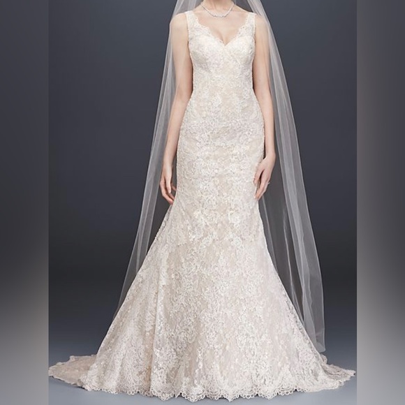 oleg cassini lace trumpet wedding dress Oleg Cassini Wedding Dress Size 14 Trumpet Embroidered Details